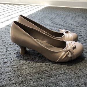 Size 9 women’s Pop heels 👠